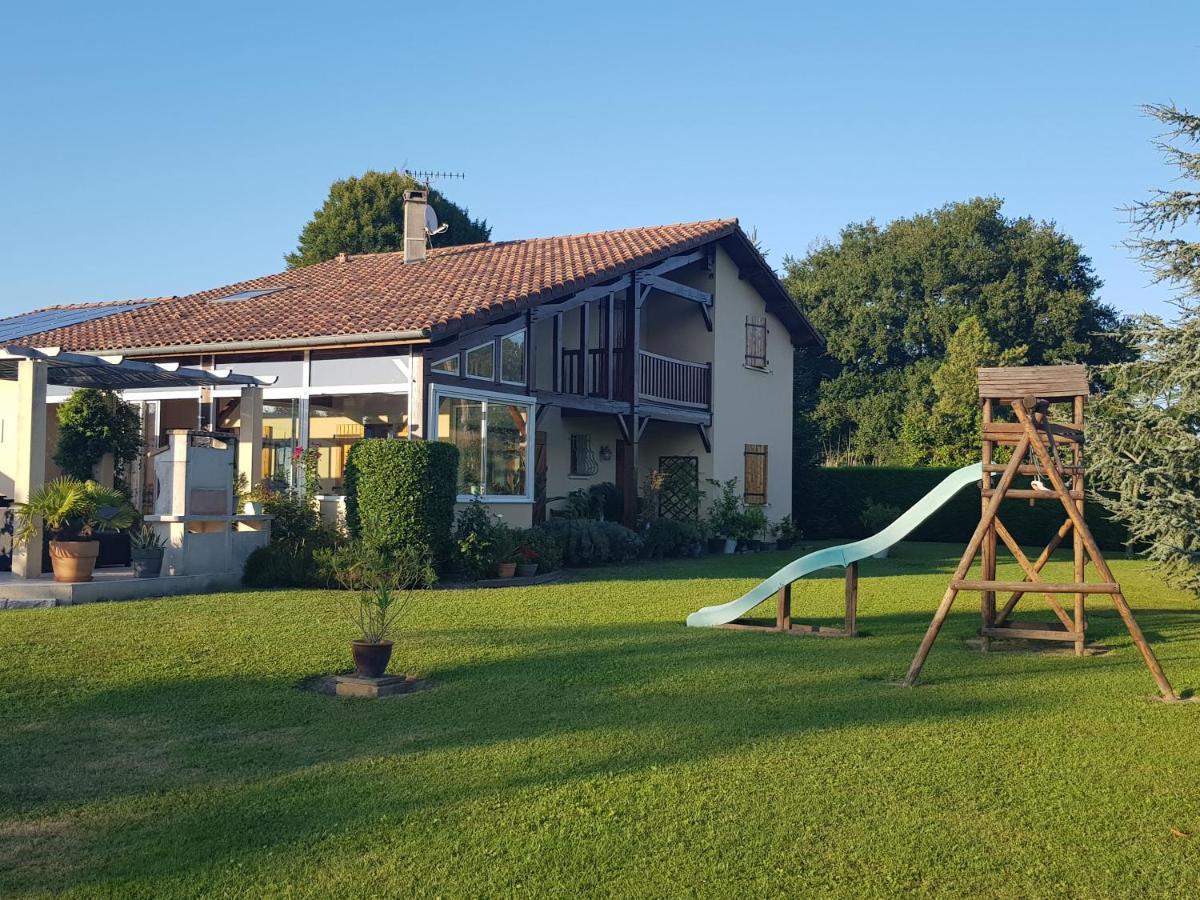 Grande Maison Familiale Serres-Gaston Exterior foto